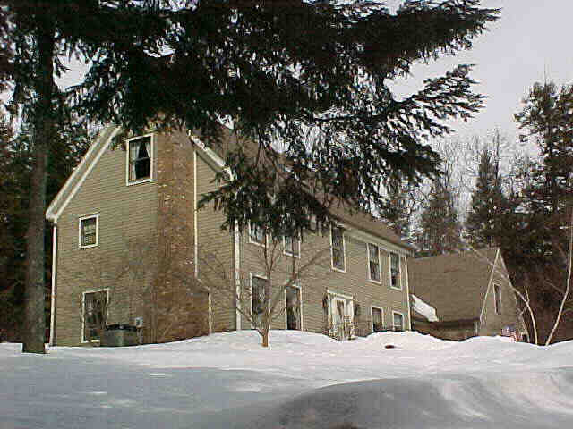 Building photograph for 9 SPRUCE DRIVE